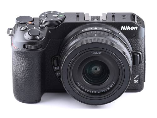 Nikon Z30 с китовым объективом