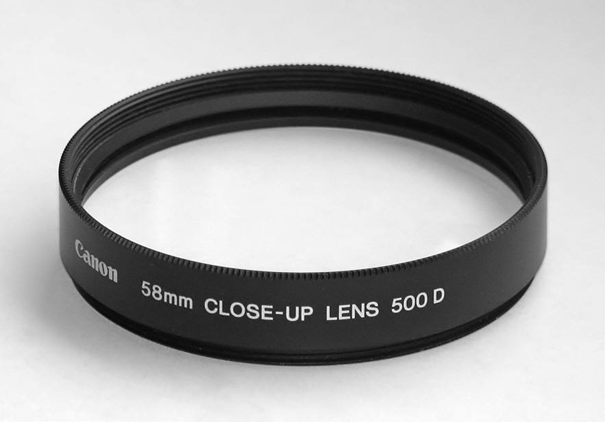 Насадочная линза Canon 500D в чёрной оправе с резьбой 58 мм