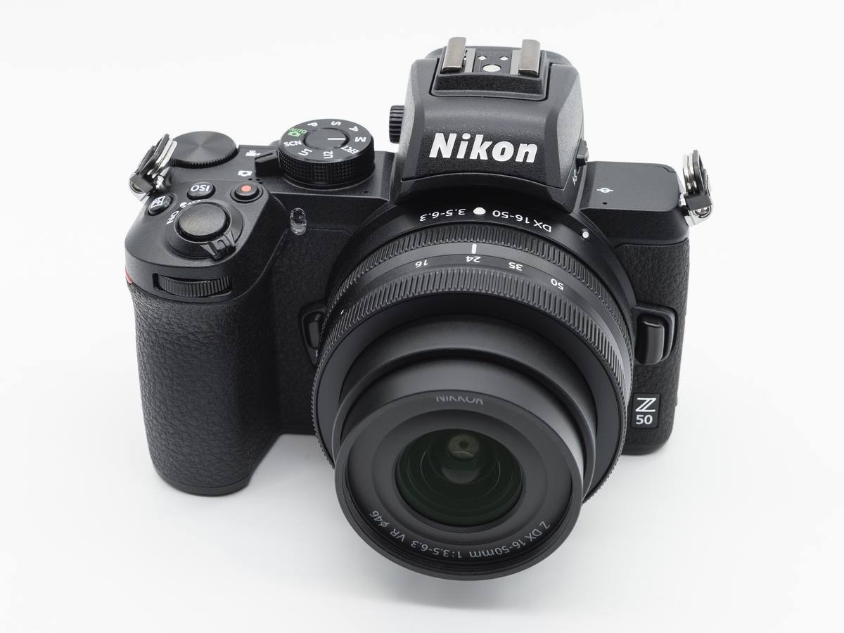 Nikon Z50 первого поколения с китовым объективом