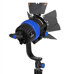 Студийный светодиодный осветитель GreenBean ZOOM 60 LED Студийный светодиодный осветитель GreenBean ZOOM 60 LED